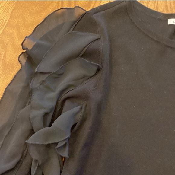 Ruffle Sleeve Chico’s Sweater. Size 0 - Picture 4 of 7